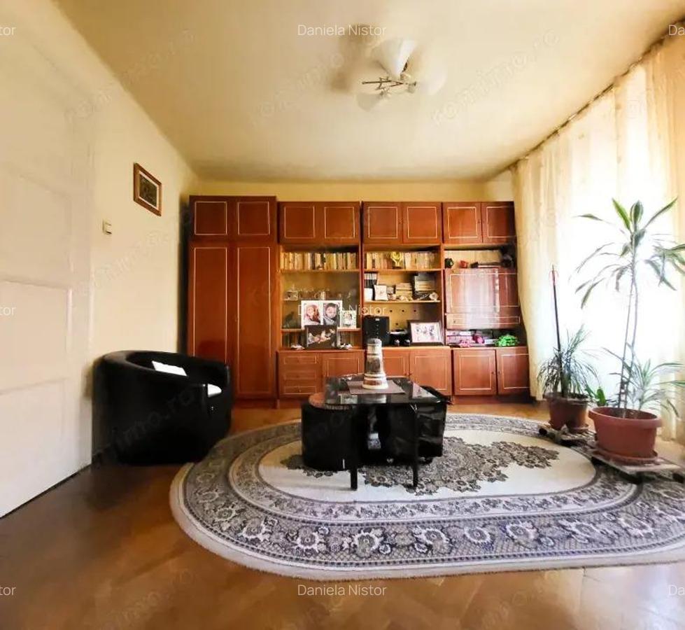 Casa 8 Camere, 3 Apartamente, Singur in curte - 11