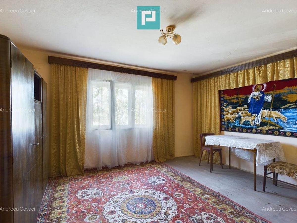 Casă cu 8 Camere în Sălăjeni - 7