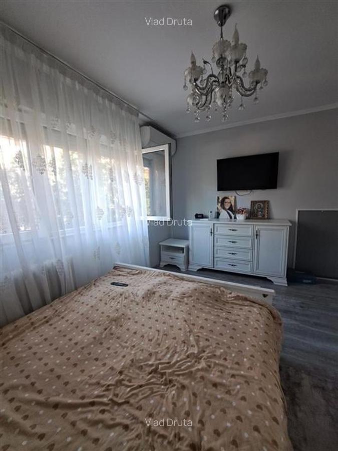 Apartament cu 4 camere decomandat în Rogerius - 16