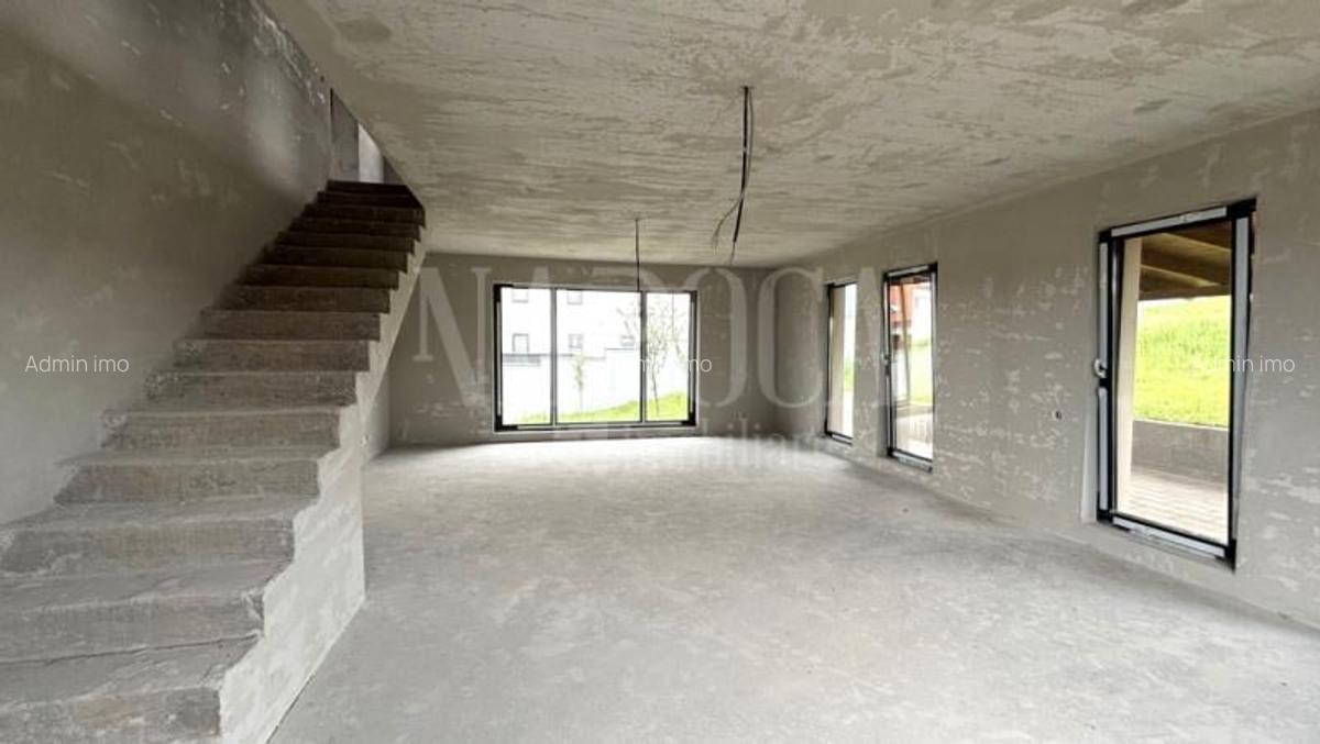 Casa 5 camere de vanzare in Salicea - 2