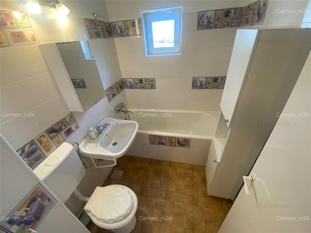 Proprietar vinde apartament cu 4 camere, 2 bai, Ultracentral,poziție excelenta, - 6 Proprietar vinde apartament cu 4 camere, 2 bai, Ultracentral,poziție excelenta, - 6