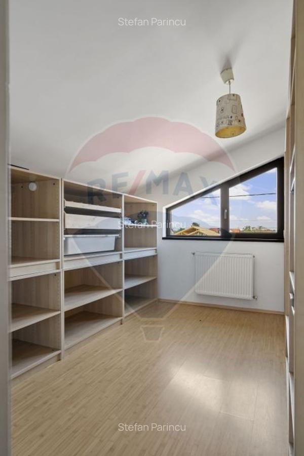 Casa individuala spatioasa 7 camere, cu gradina proprie in Gulia - 17