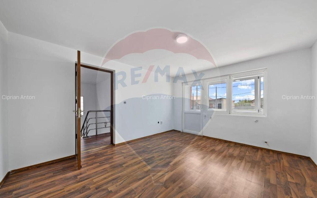 Casa/Vila de vanzare 5 camere 160 mp | Voluntari Central | - 12