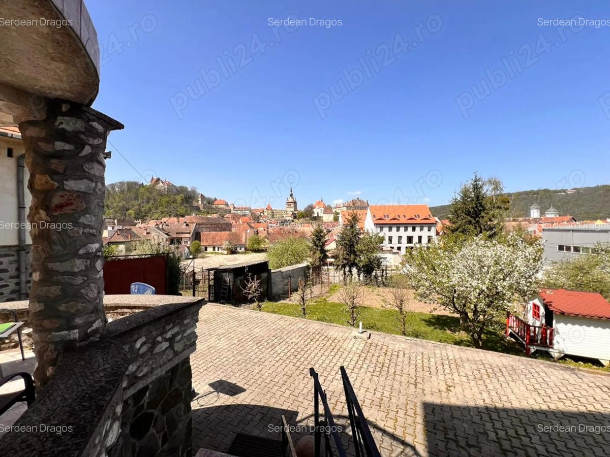 Casa de vanzare in Sighisoara, zona centrala - 2
