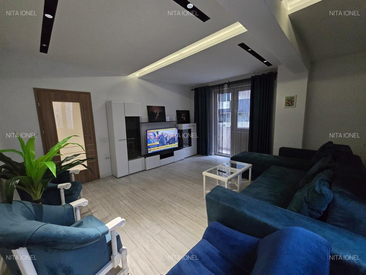 Aparatorii Patriei-3 cam,decomandat,et. 1,supr. 90 mp. loc parcare,an 2017 - 20