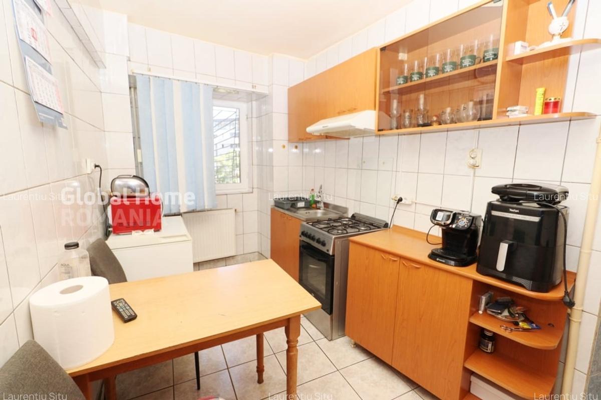 4 Camere 1 Mai-Titulescu | 105 mp | An 1982 | Vedere spate |Etaj 5 | Pod Basarab - 16