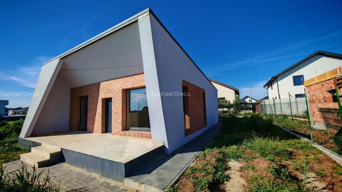 | CASA INDIVIDUALA | 3 CAMERE | 2 BAI | INCALZIRE PRIN PARDOSEALA | - 4