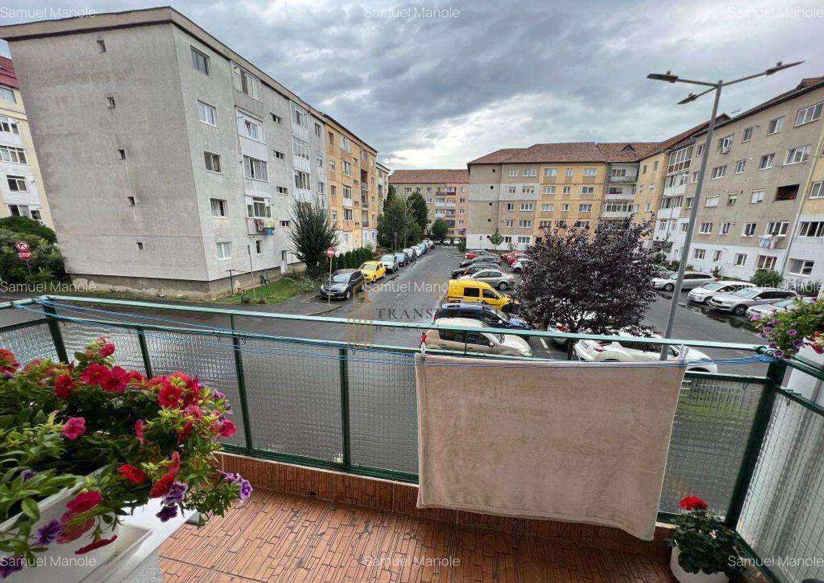 Apartament 4 camere, decomandat, foarte ingrijit - 12