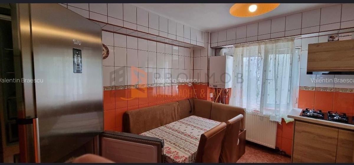 Apartament 3 camere cf 1  decomandat zona ULTRACENTRAL - 1