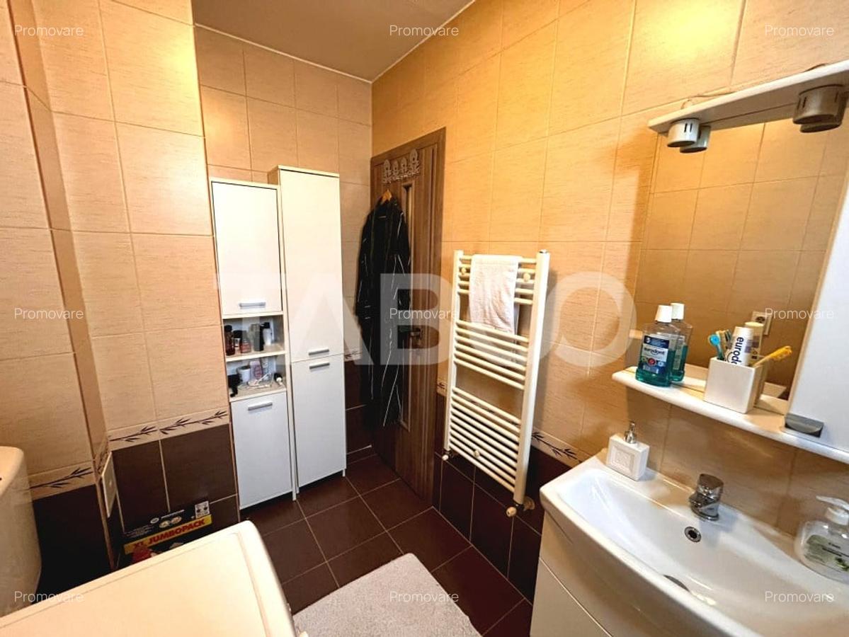 Apartament de vanzare decomandat 2 camere balcon parcare Selimbar - 12