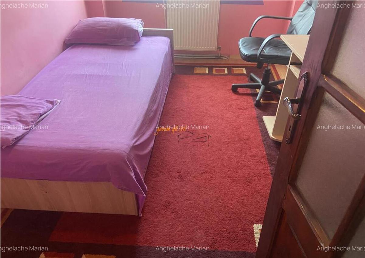 Apartament 3 camere , zona centrala -Inspectoratul Scolar ,d - 9
