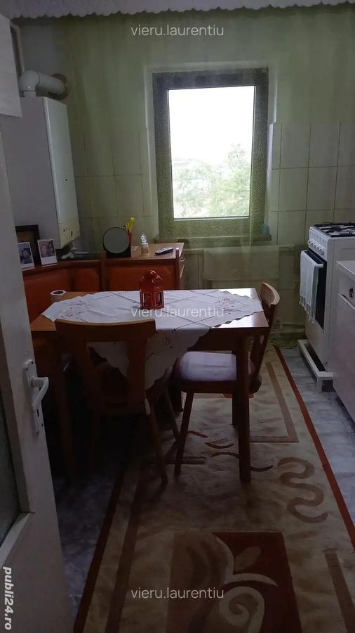 Proprietar vand apartament 3 camere str.Miori?ei - 12
