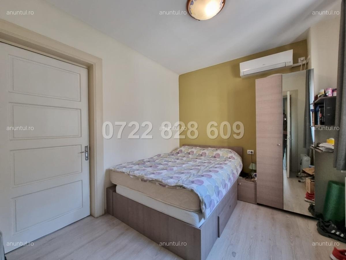 Piata Romana, langa Ambasada Angliei, 4 camere - 10