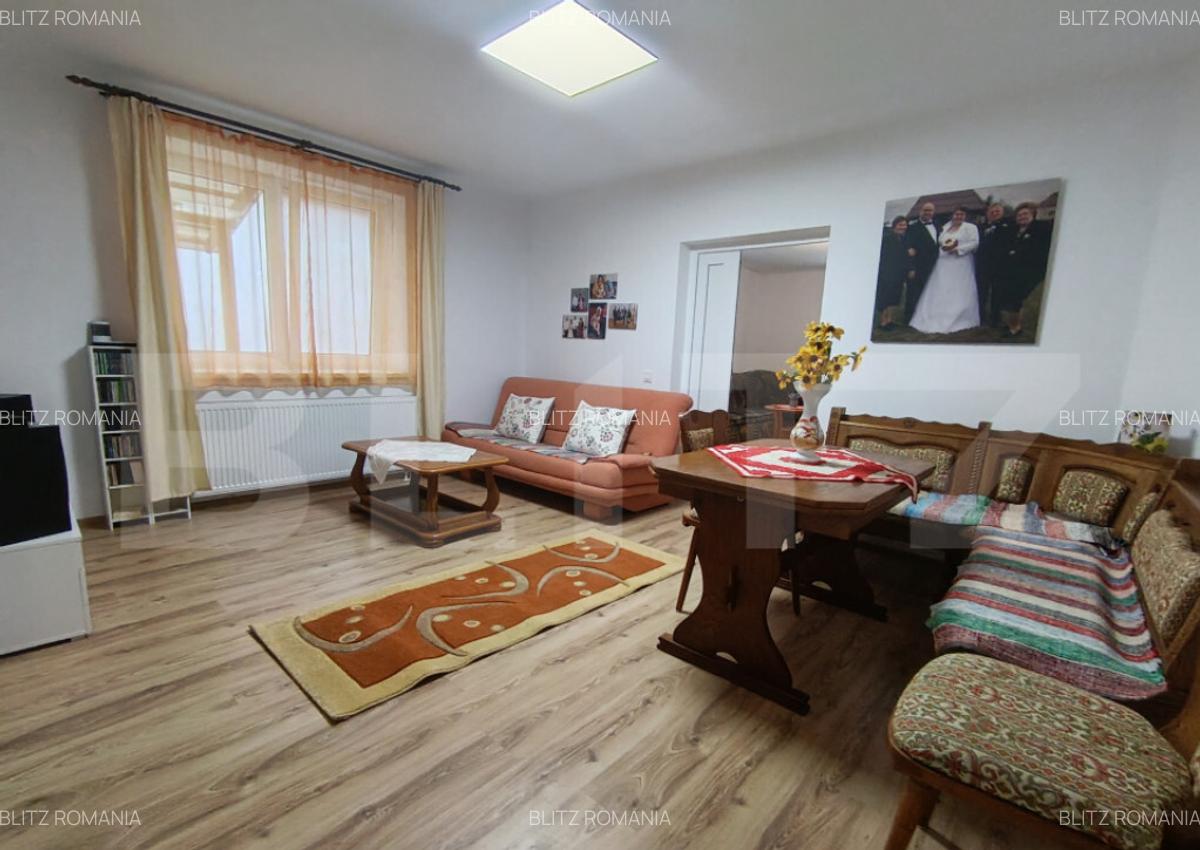 Casa cu 3 camere ?i teren in suprafa?a de 2000 mp - 9