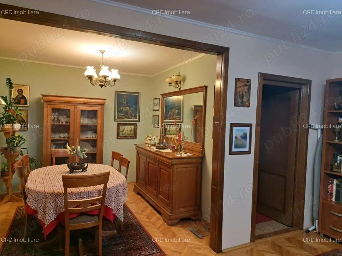 Cartier Sasar apartament 4 camere, balcon, etaj 3 - 2