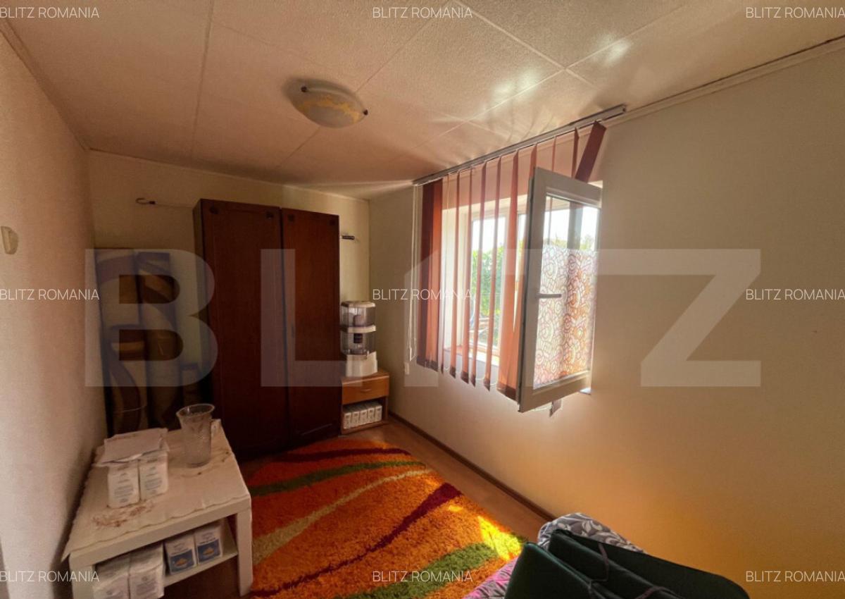 Proprietate formata din doua case si 1087 mp teren, zona Car - 13