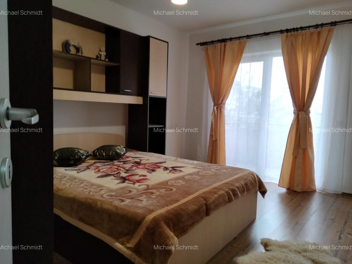 Apartament cu 2 camere, 57 mp utili, balcon, parcare, zona Terra - 5