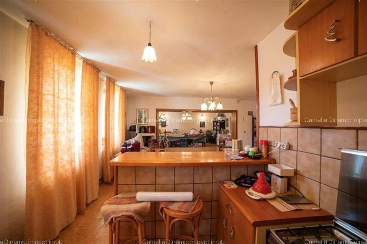 Casă cu 6 camere în Sânpetru - 16