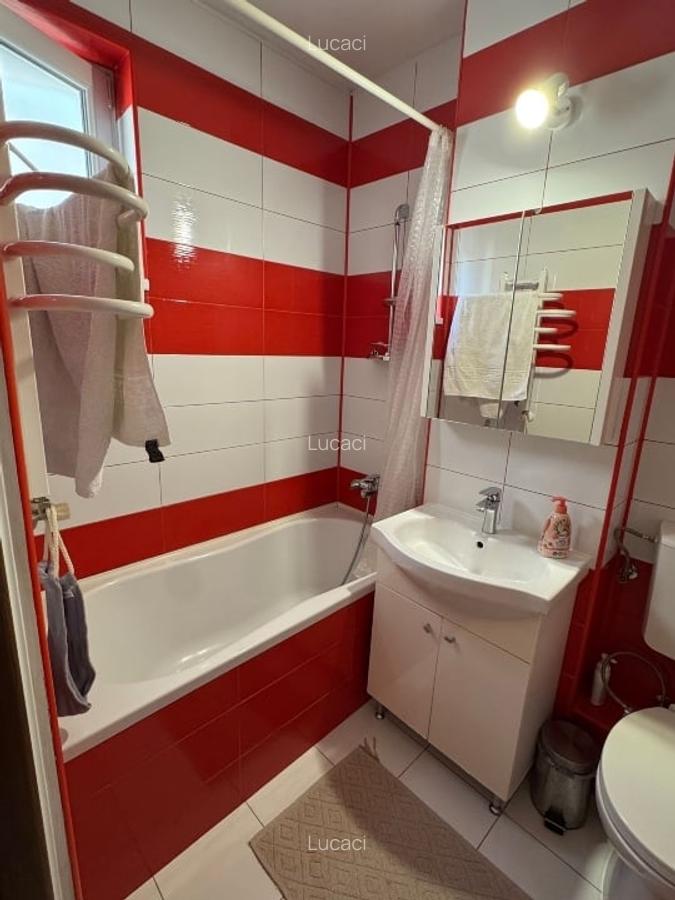 Vând Apartament 3 camere zona Rogerius - 9