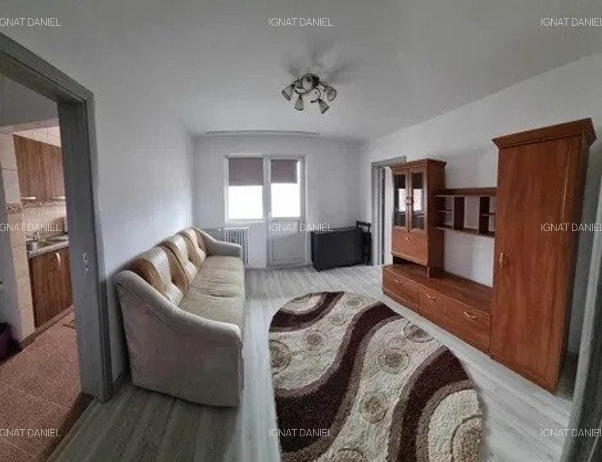 Apartament cu 2 camere, zona Podu Ros - 1