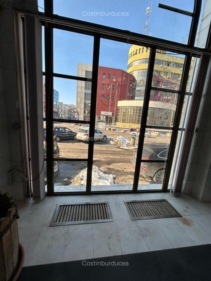 Spații de birouri de închiriat în centru, Buzău. Clădire reprezentativă, poziție - 12