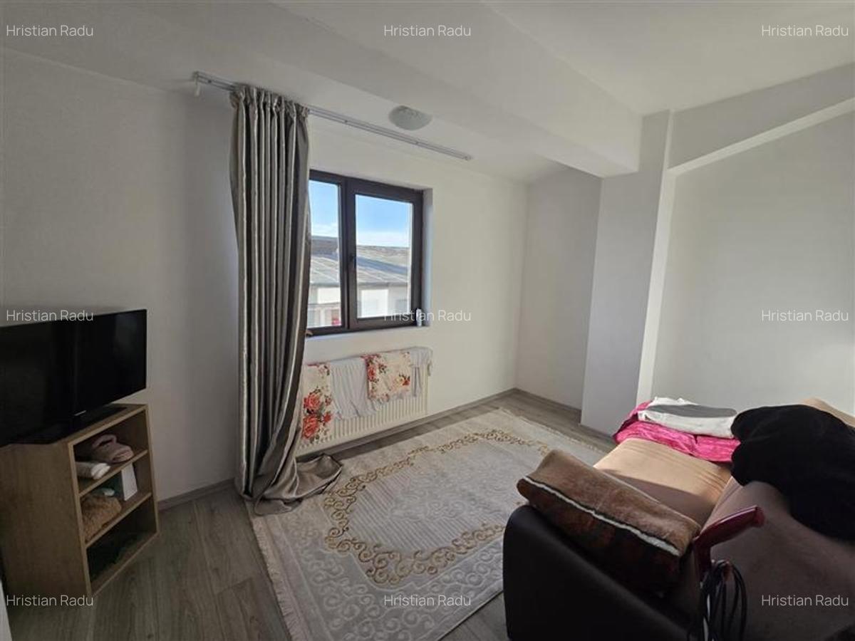 Apartament cu 3 camere semidecomandat în Bucureștii Noi - 16