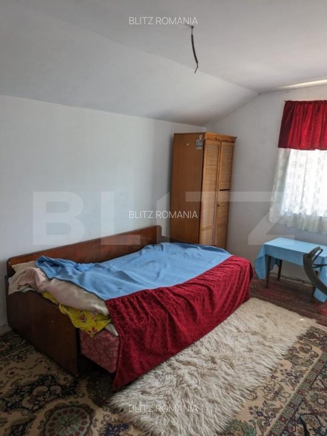 Casa 3 camere si teren 4873 mp  in Pietroasa, Moldovenești - 4