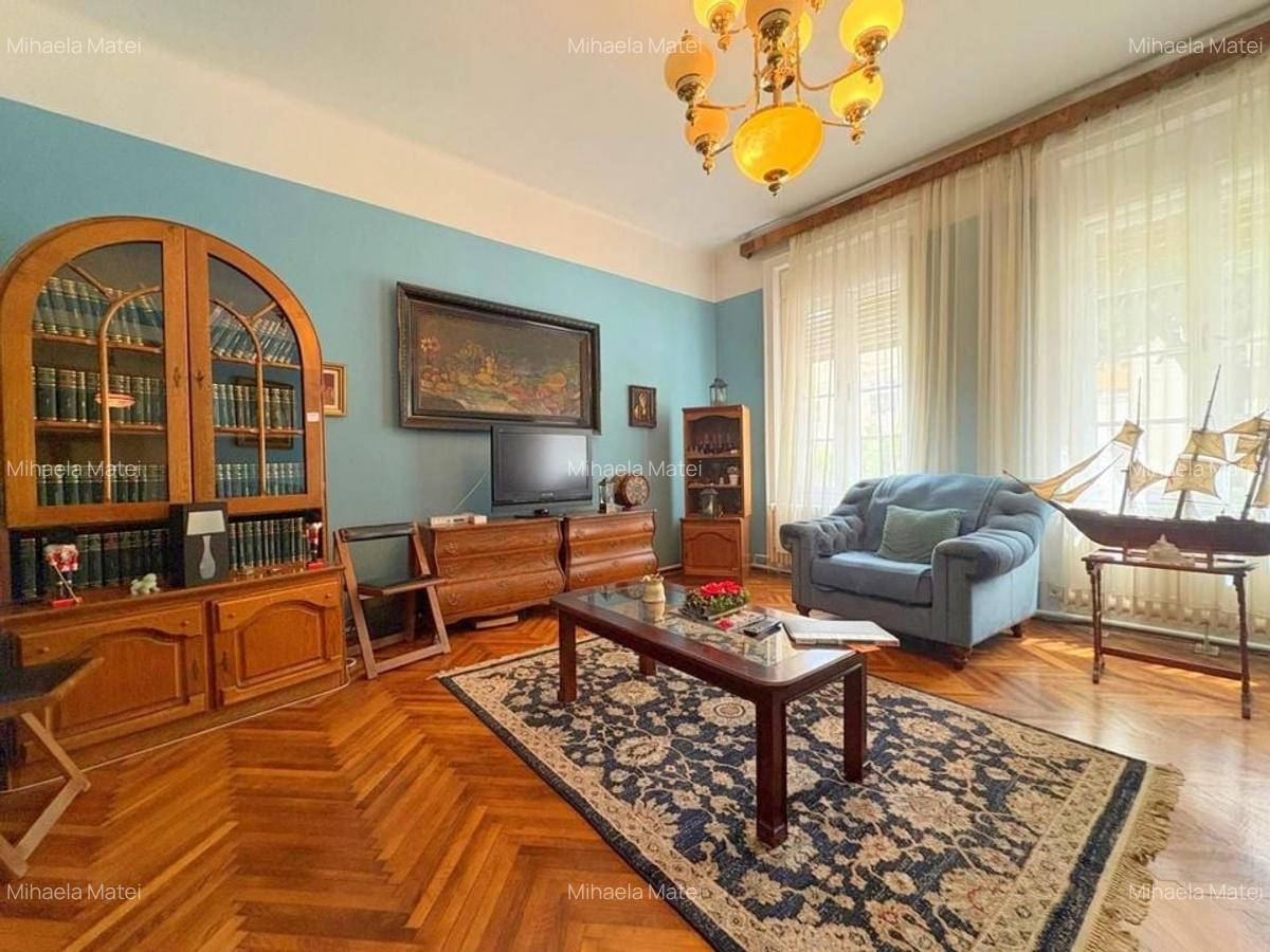 Apartament cu 3 camere decomandat în Bălcescu - 2