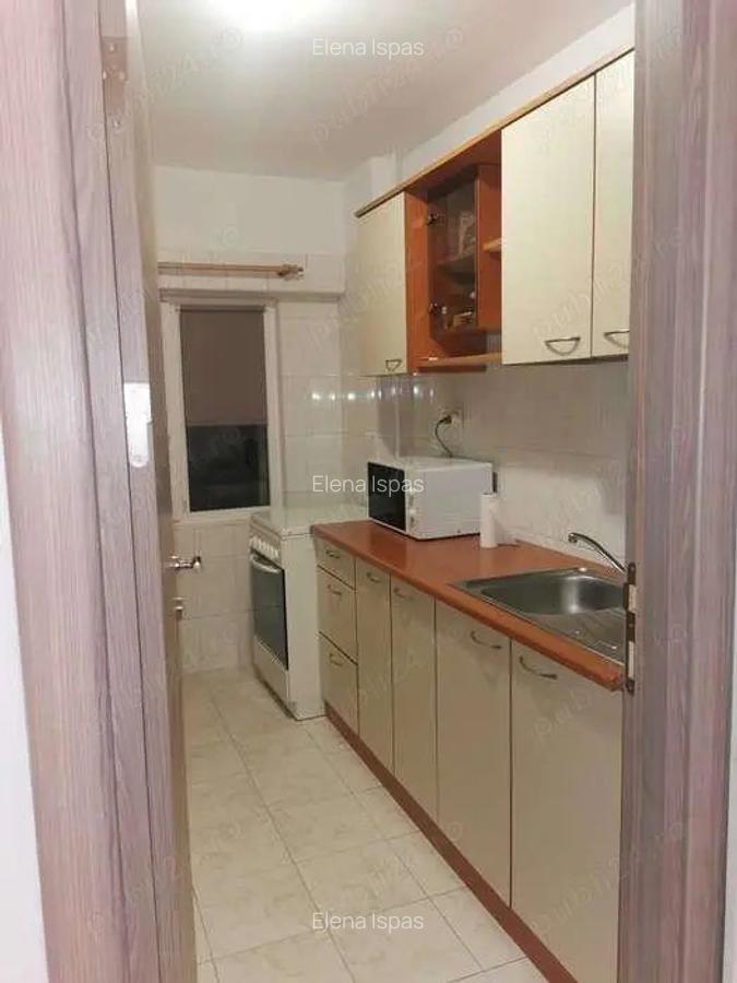 Inchiriez apartament 2 camere Calea Mo?ilor 298 - 8 Inchiriez apartament 2 camere Calea Mo?ilor 298 - 8