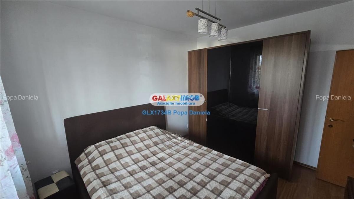 Vanzare apartament 3 camere decomandat, loc de parcare, mobilat - 2