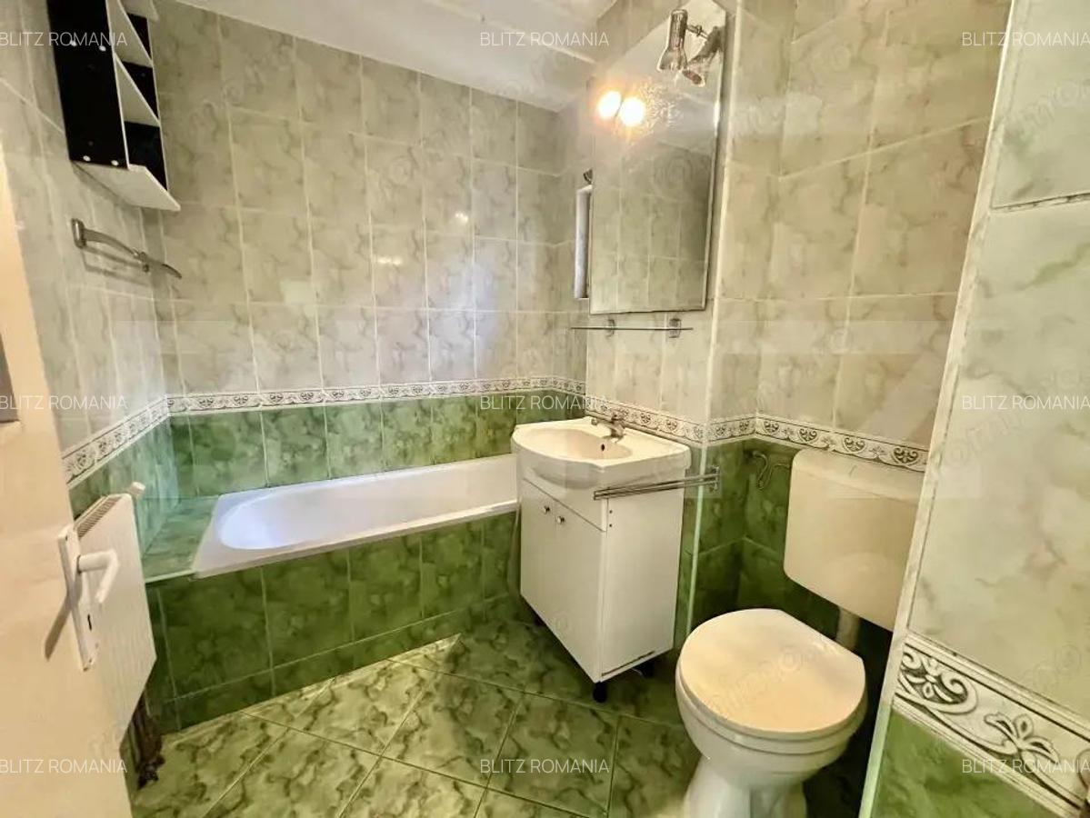 Apartament spa?ios de inchiriat mobilat, balcon inchis, zona centrala - 4