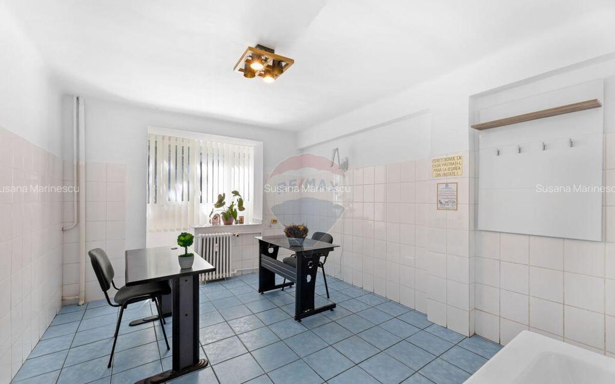 Spa?iu / cabinet de 43mp de inchiriat in zona Pia?a M... - 3