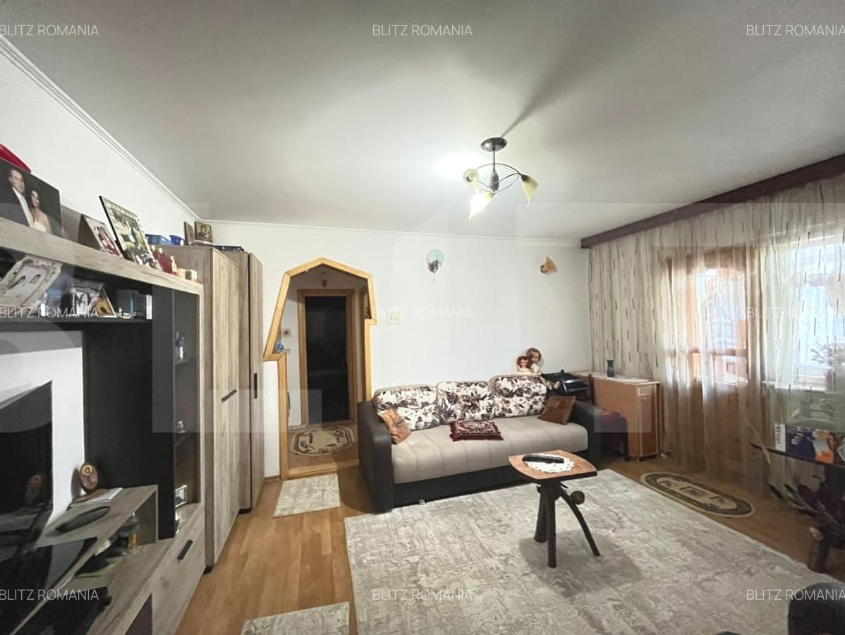 Apartament de 2 camere,etaj 3, zona Primaverii - 5