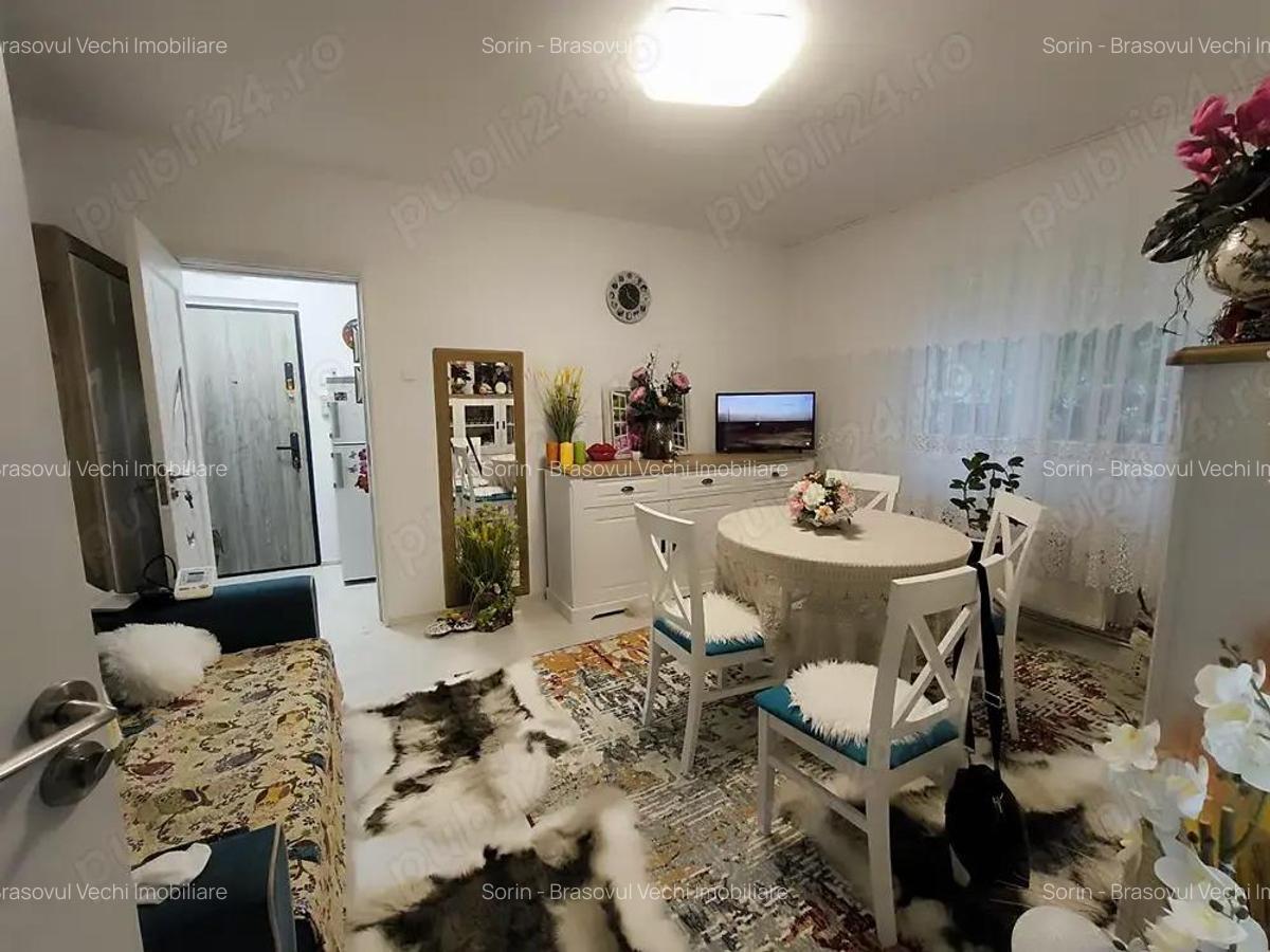 Bra?ov - Florilor, parter, 2 camere, nou renovat. - 8
