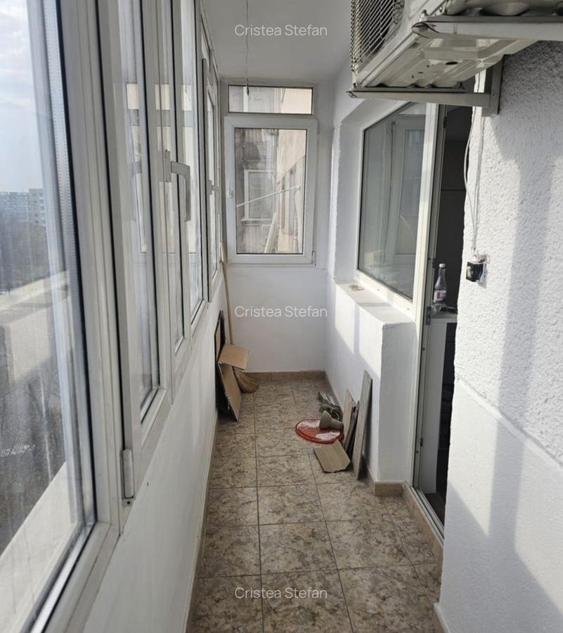 Vanzare apartament 3 camere Drumul Taberei - 2