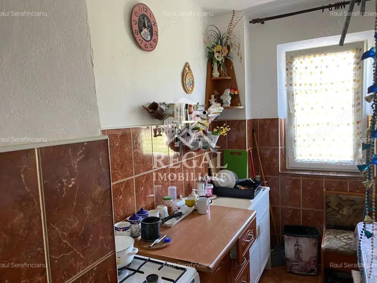 Apartament cu 2 camere semidecomandat Zona Micro 5/2 - 13