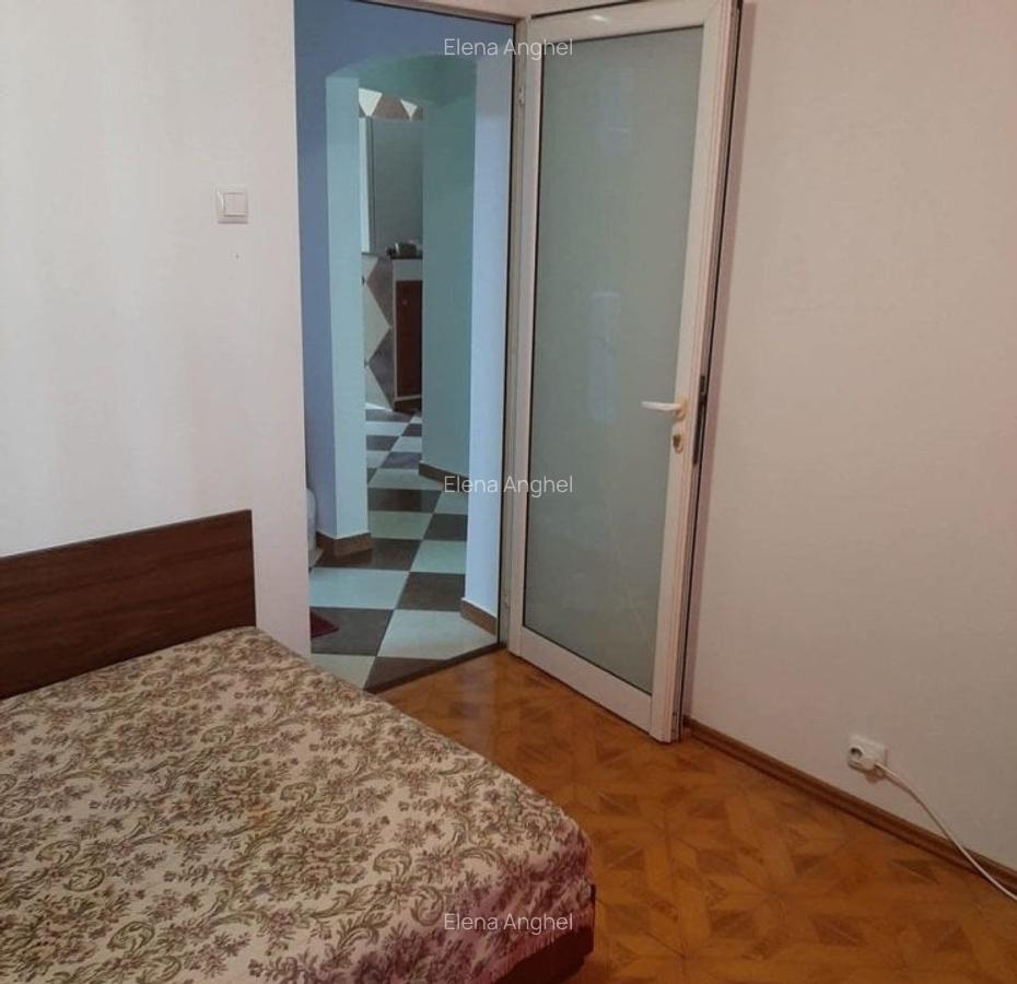 Apartament cu 3 camere decomandat în Apărătorii Patriei - 3