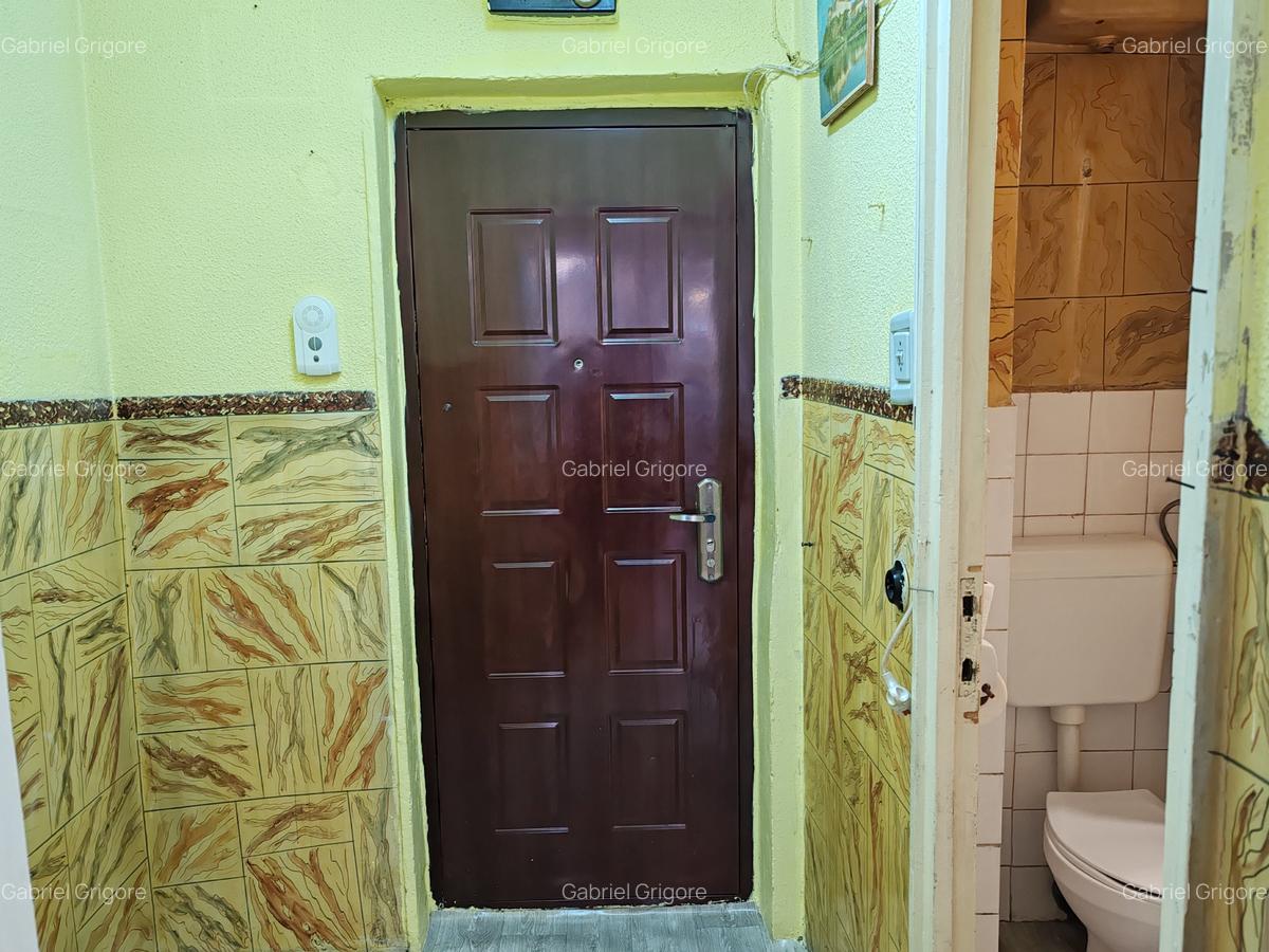 Garoniera libera la vazare zona Grivitei - 8