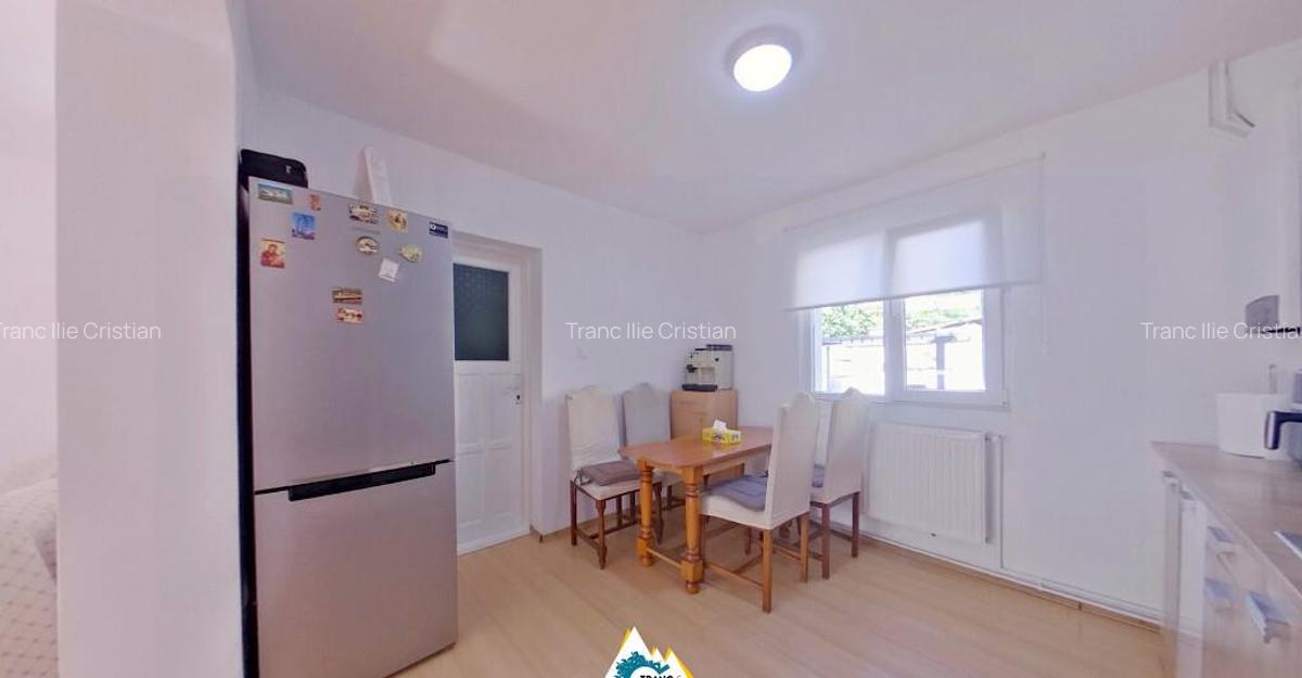 Casa spatioasa cu 3 camere de vanzare in cartierul Aurel Vlaicu Arad - 8
