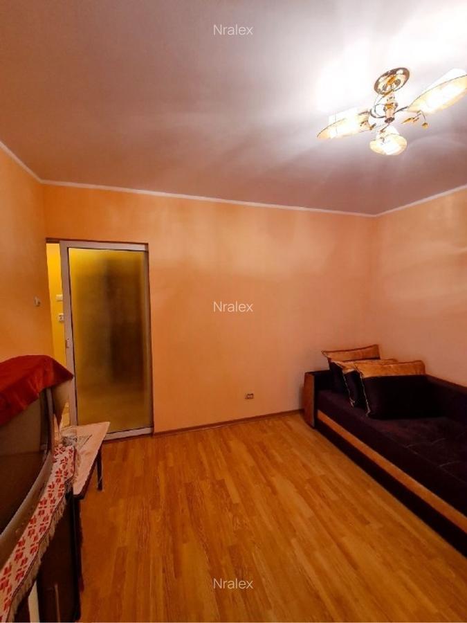 Apartament de vanzare - 3