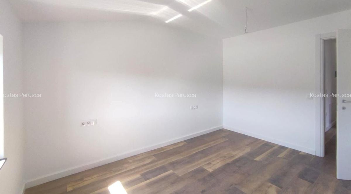 Apartament cu 2 camere decomandat în Tractorul - 17