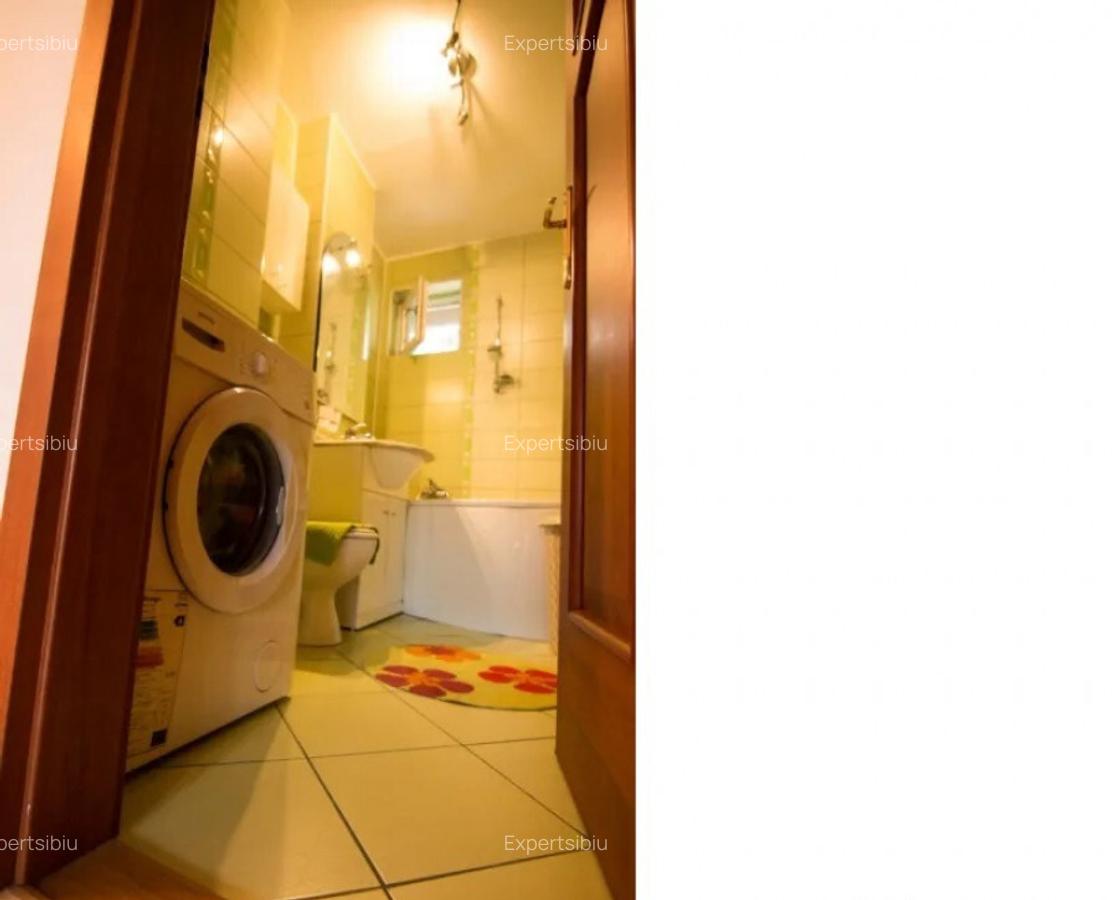 INCHIRIEZ apartament 3 camere decomandat,zona Vasile Aaron - 6