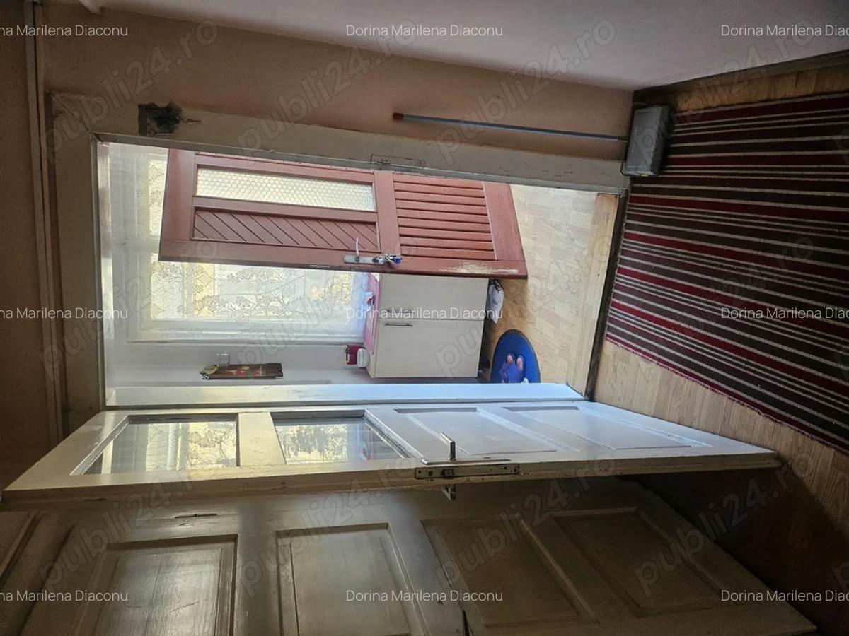 Casa de vanzare in Bra?ov, comision 0%, pre? negociabil 240.ooo Euro,91 mp-3 camere+ teren - 10