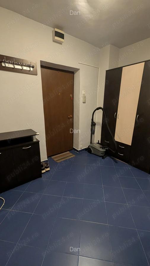 Garsoniera spatioasa in zona centrala - 3