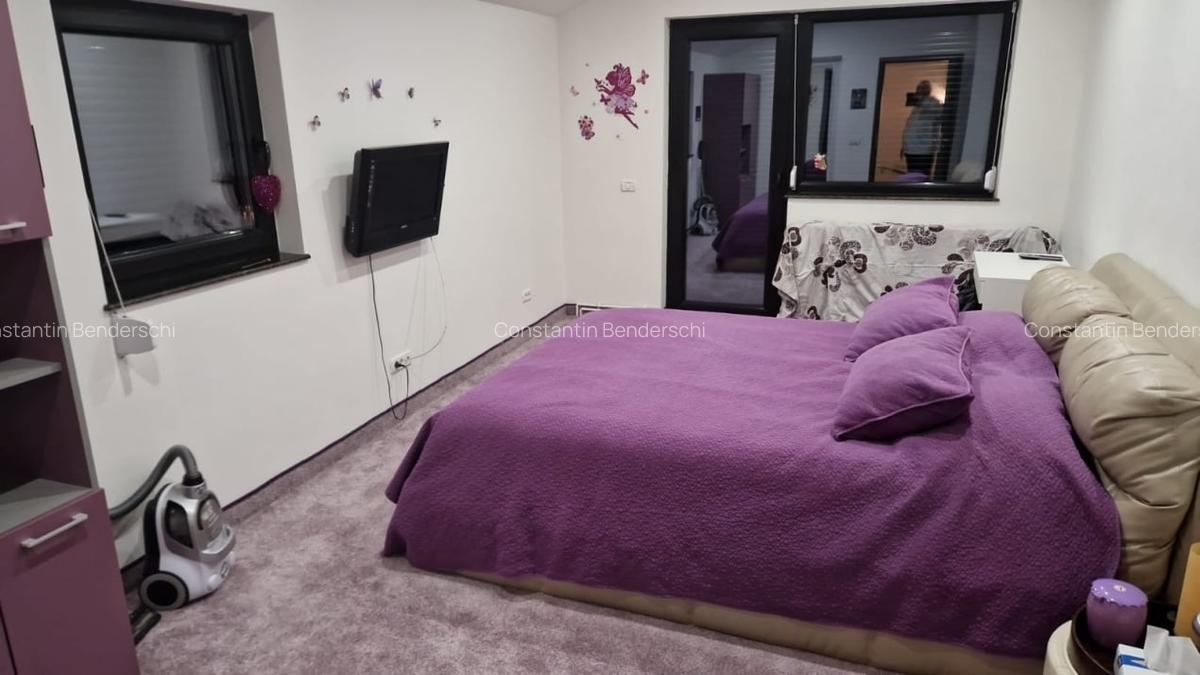 Vila cu 10 camere de vanzare D+P+1 Etaj mansardat in Busteni - 7