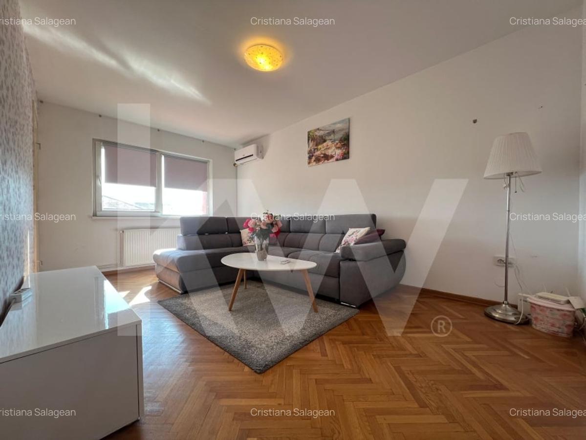 Apartament de inchiriat cu 3 camere - zona Vasile Aron - 1