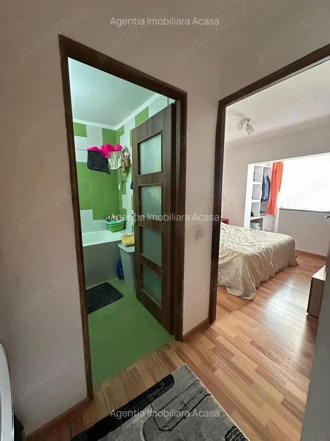 De vanzare apartament cu 4 camere, 2 balcoane, 2 boxe, etajul 2 - 5