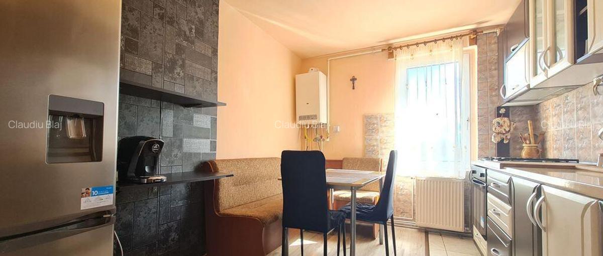 Apartament 4 camere decomandat mobilat utilat - 2