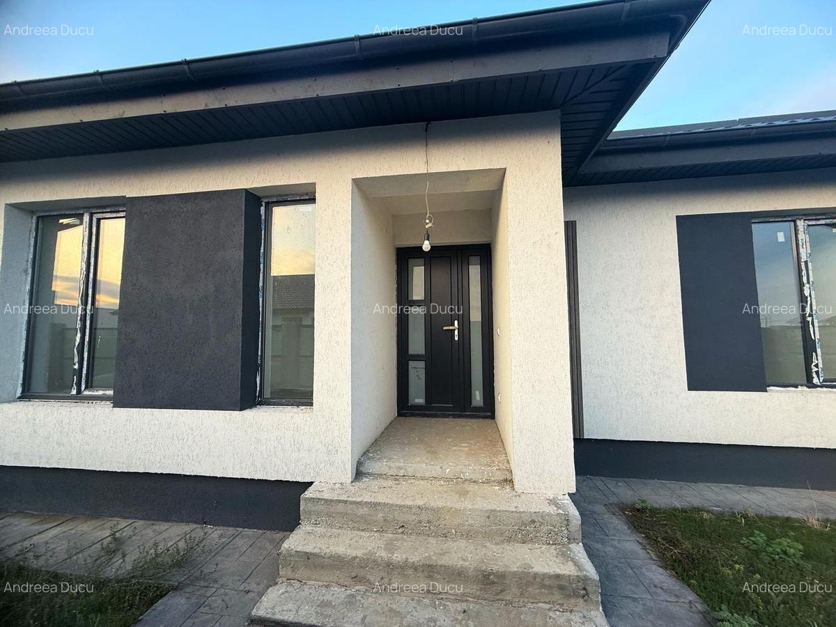 Casa Individuala / 3 Camere / 1 Baie / Teren 270 mp - 2