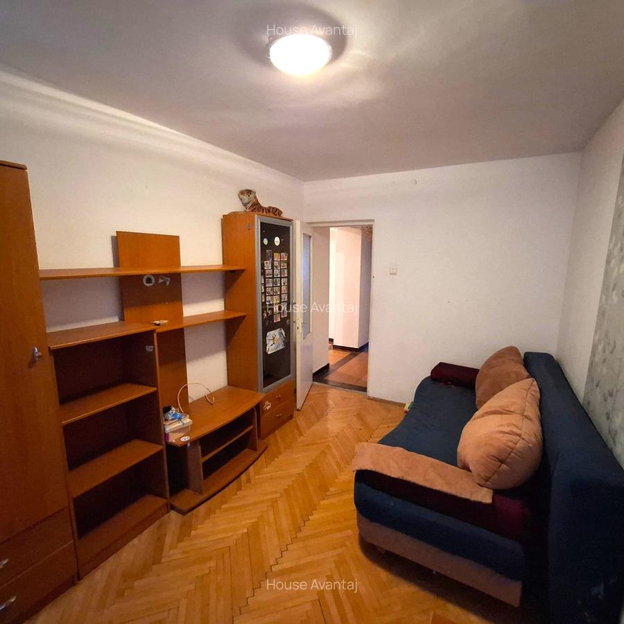 Apartament 4 camere, 123 mp   Ultracentral, zona Teatru Tribunalul Nou, Focșani - 6